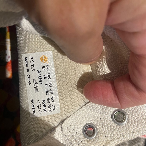 Women's Timberland Boots Size 9.5 - Picture 10 of 16